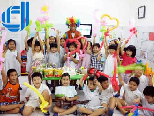 Dịch vụ vho thuê chú hề bong bóng tại Đà Nẵng - D2Media