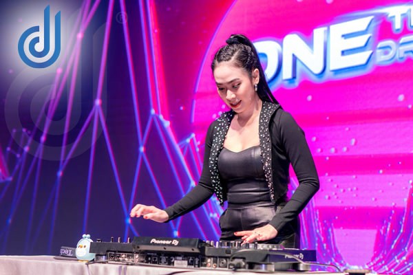 Giá Thuê Ca Sĩ DJ Tại Đà Nẵng Bao Nhiêu?