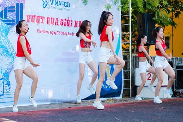 Giá thuê vũ đoàn tại Đà Nẵng dịch vụ cung cấp vũ đoàn d2 events