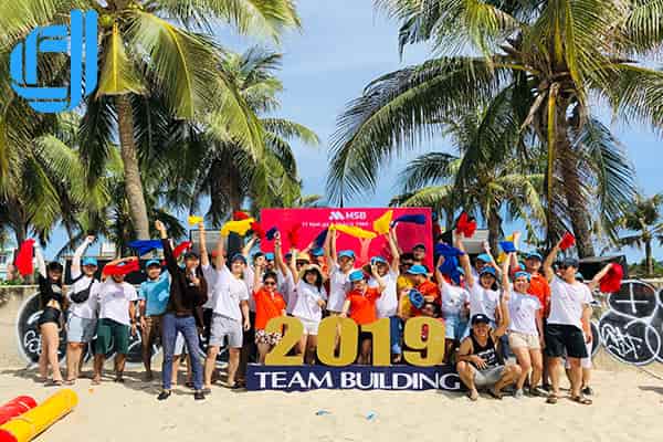 lien he to chuc team building tai hue