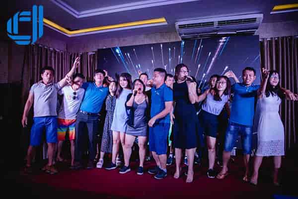 nên kết hợp gala diner team building tại đà nẵng